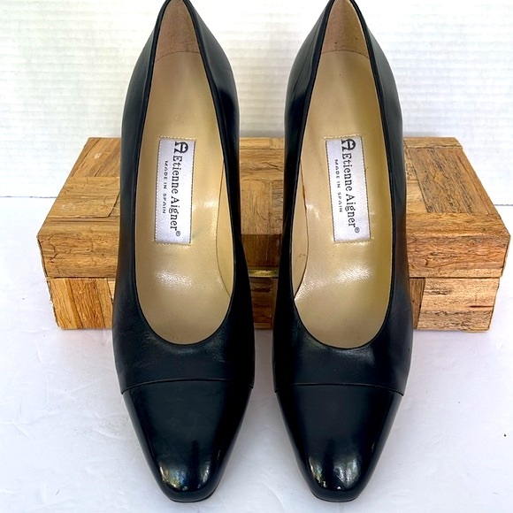 Vintage Etienne Aigner Black Pumps: S-8M - Picture 2 of 8